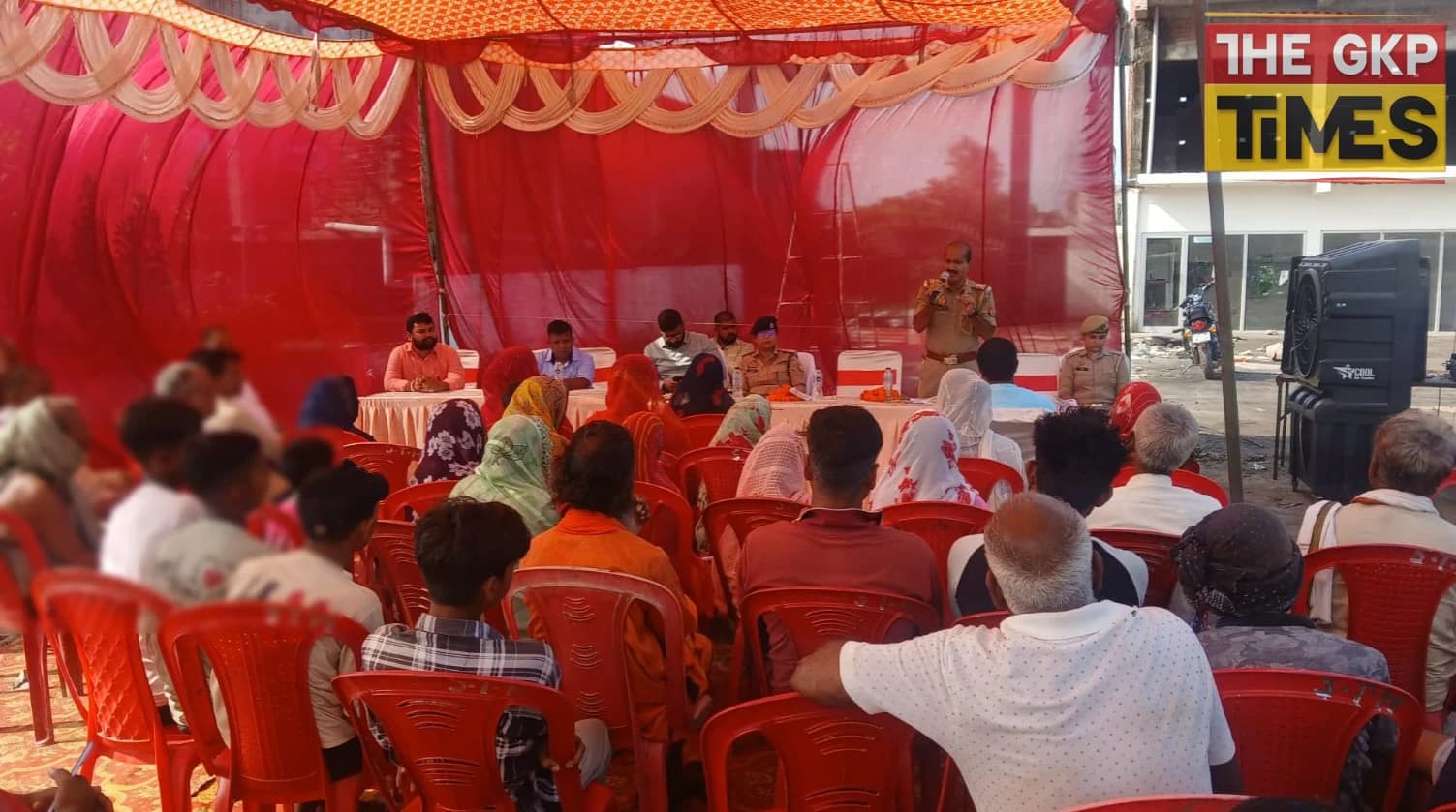 गोरखपुर: गांवों में सजी पुलिस-प्रशासन की 'चौपाल', जनसमस्याओं का मौके पर हुआ त्वरित निस्तारण